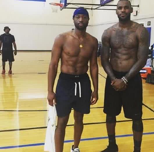 瓶盖肖像作 瓶盖肖像作