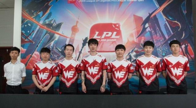 尤其是在面 尤其是在面