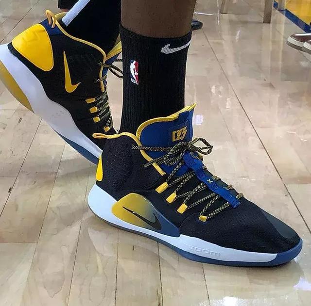 形成自然摆 形成自然摆